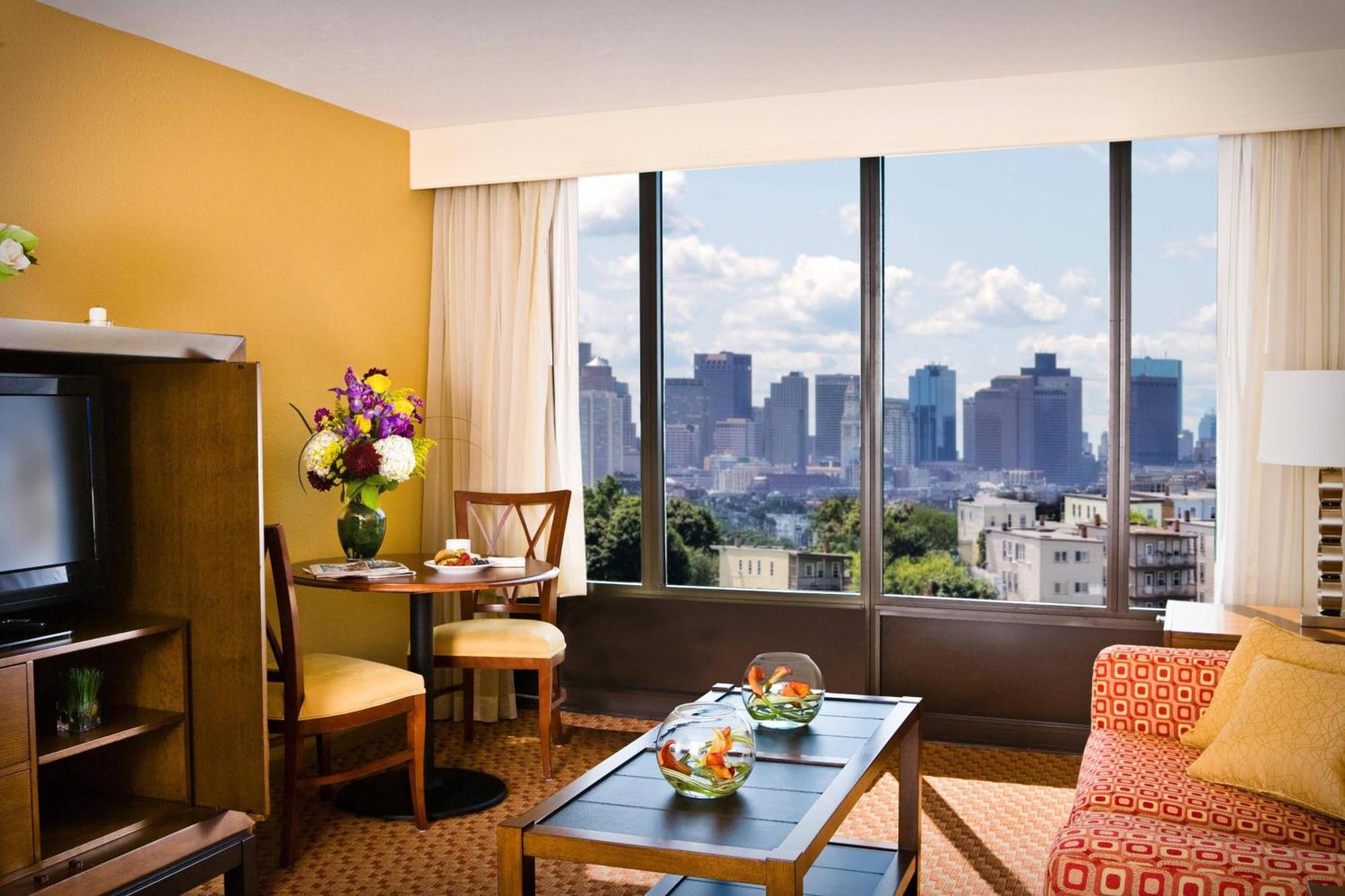 Hotel Courtyard By Marriott Boston Logan Airport Exterior foto