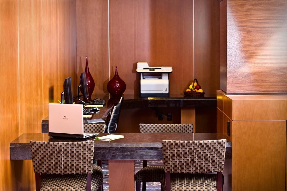 Hotel Courtyard By Marriott Boston Logan Airport Einrichtungen foto