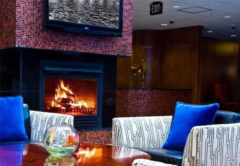 Hotel Courtyard By Marriott Boston Logan Airport Exterior foto